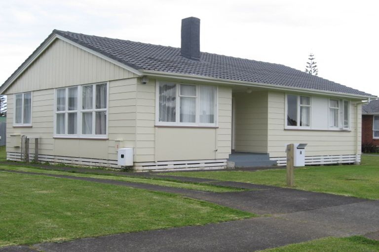Photo of property in 4 Fairey Place, Mangere, Auckland, 2022