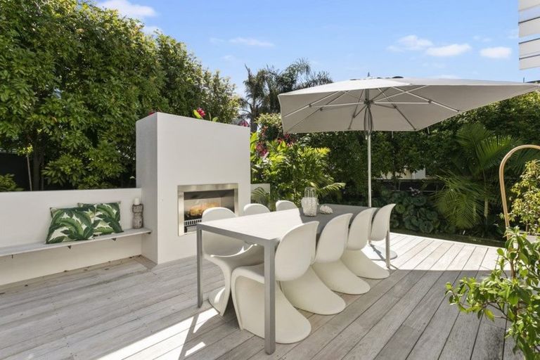 Photo of property in 38 Churchill Road, Murrays Bay, Auckland, 0630