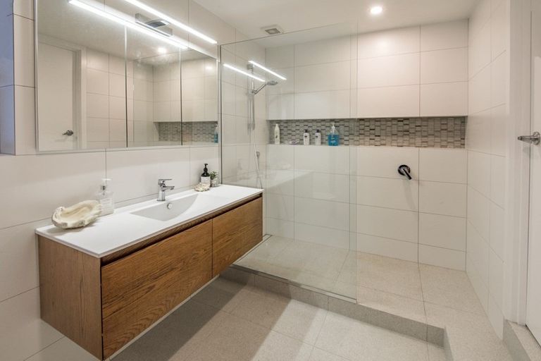 Photo of property in 4/37 Clifton Road, Hauraki, Auckland, 0622