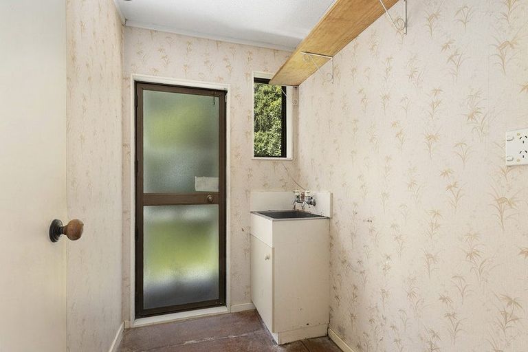 Photo of property in 16 Penguin Grove, Waitangirua, Porirua, 5024