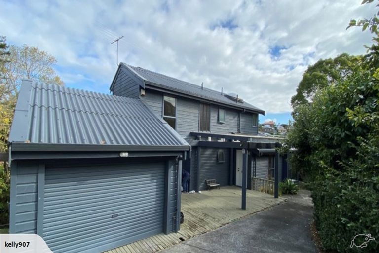 Photo of property in 60 Cheriton Road, Mellons Bay, Auckland, 2014