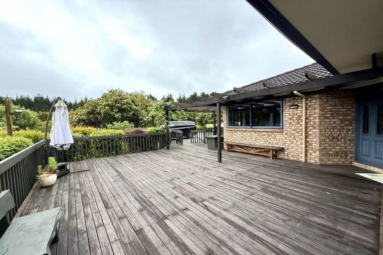 Photo of property in 3 Terry Smyth Drive, Kumeu, 0892