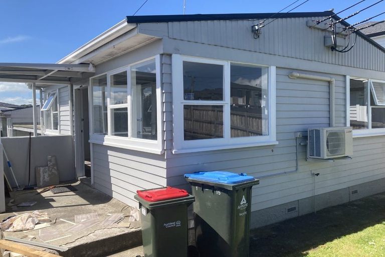 Photo of property in 15 Stamford Park Road, Mount Roskill, Auckland, 1041