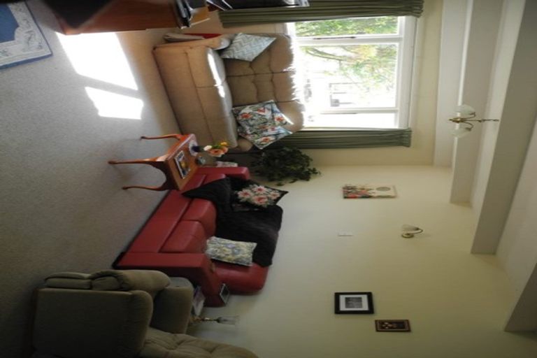 Photo of property in 8 Moorhouse Street, Waimate, 7924