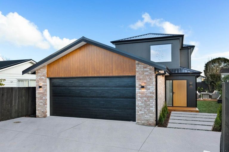 Photo of property in 7a Gambare Place, Wattle Downs, Auckland, 2103