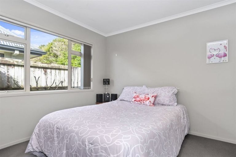 Photo of property in 20 Grabella Place, Papamoa Beach, Papamoa, 3118