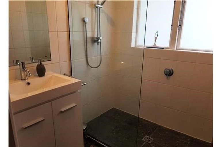 Photo of property in 165 Condell Avenue, Papanui, Christchurch, 8053