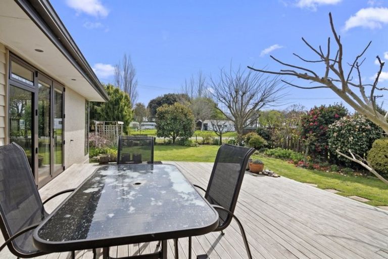 Photo of property in 136 Parkers Road, Tahunanui, Nelson, 7011