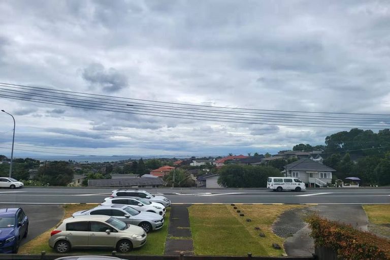 Photo of property in 832 East Coast Road, Oteha, Auckland, 0630