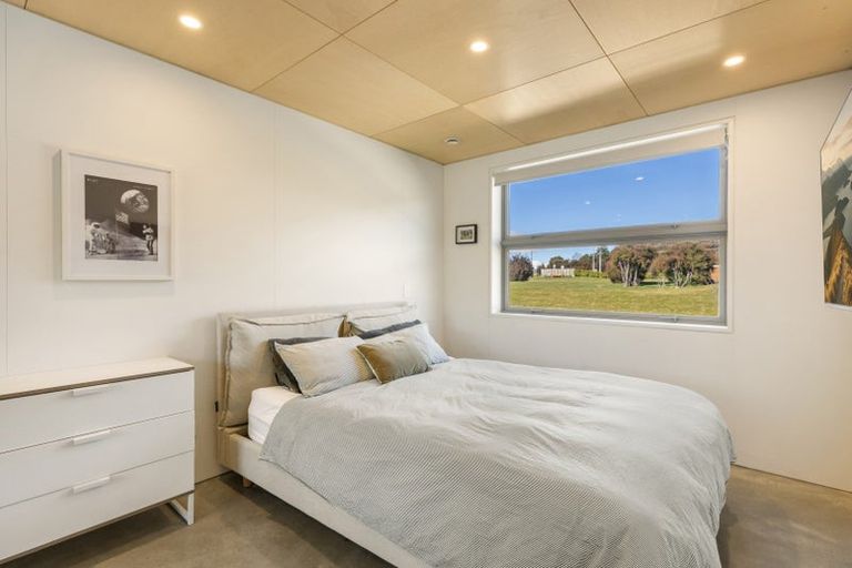 Photo of property in 6 Pounamu Avenue, Albert Town, Wanaka, 9305
