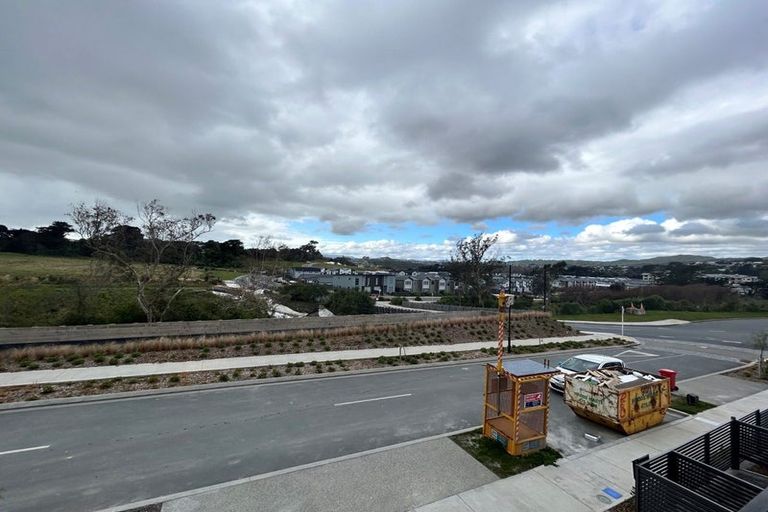 Photo of property in 7 Koreke Close, Kenepuru, Porirua, 5022