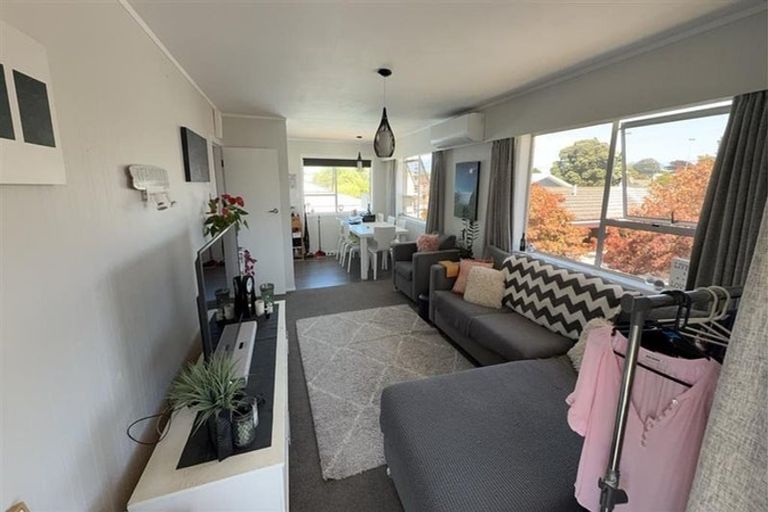 Photo of property in 79a Barrett Street, Westown, New Plymouth, 4310