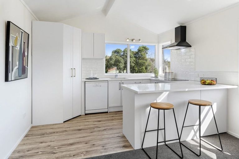 Photo of property in 2/3 Simon Ellice Drive, Bayview, Auckland, 0629