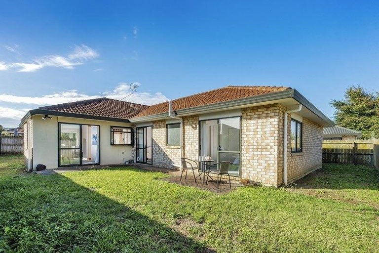 Photo of property in 11 Coleraine Place, East Tamaki, Auckland, 2016