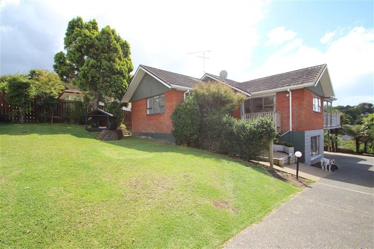 Photo of property in 124 Weatherly Road, Torbay, Auckland, 0630