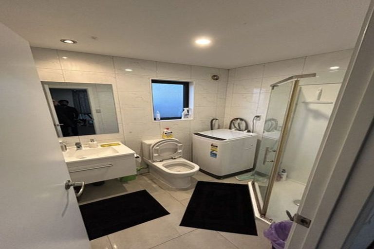 Photo of property in 2 Cranberry Place, Bucklands Beach, Auckland, 2012