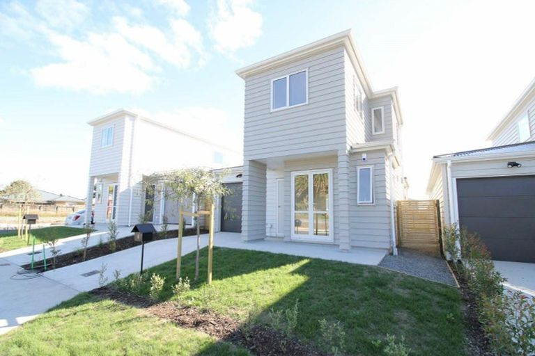 Photo of property in 10 Divide Loop, Takanini, 2112