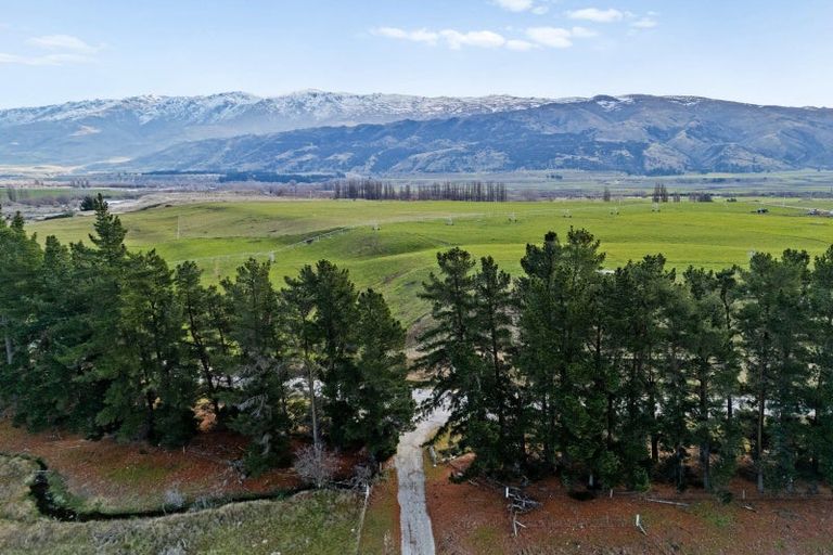 Photo of property in 2182 Tarras-cromwell Road, Tarras, Cromwell, 9383