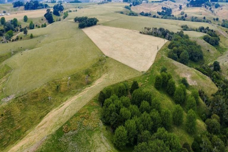 Photo of property in No 2 Line, Okoia, Wanganui, 4572