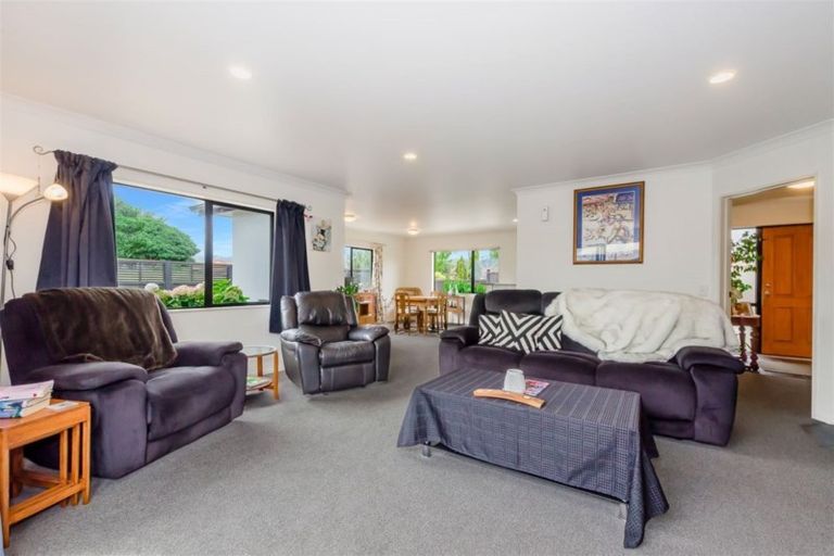 Photo of property in 3 Central Park, Paraparaumu Beach, Paraparaumu, 5032