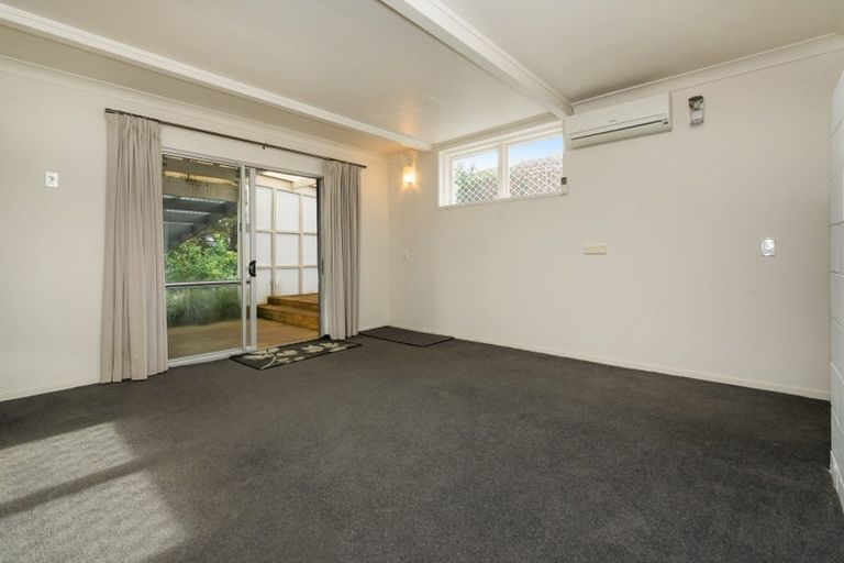 Photo of property in 62 Stott Avenue, Birkdale, Auckland, 0626