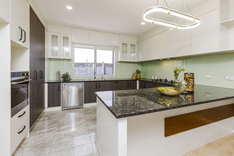 Photo of property in 399 Ormiston Road, Flat Bush, Auckland, 2019