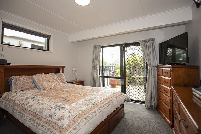 Photo of property in 2 Emery Road, Rotoiti Forest, Rotorua, 3074