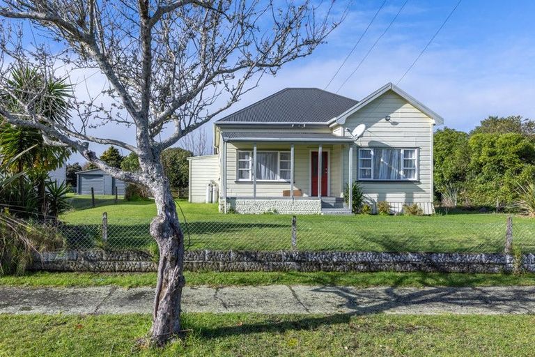 Photo of property in 140 Hakanoa Street, Huntly, 3700