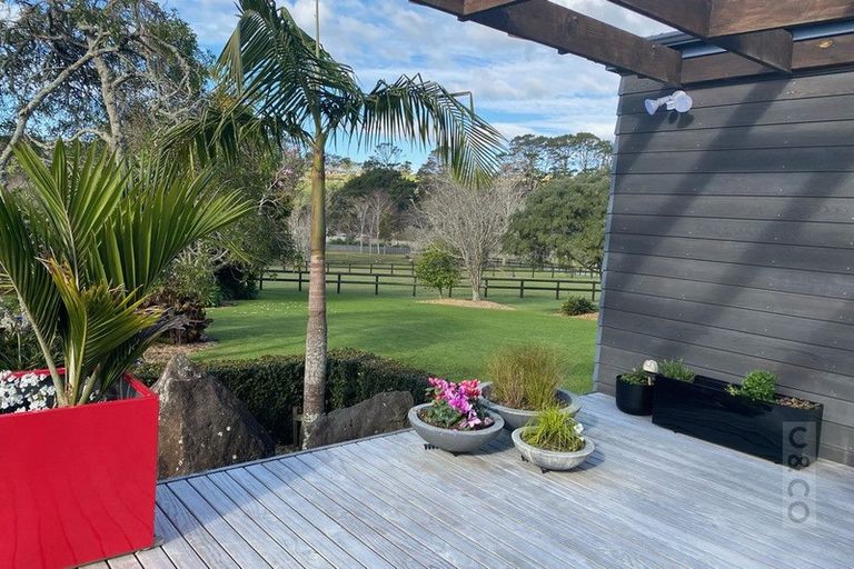 Photo of property in 206 Waitakere Road, Waitakere, Henderson, 0782