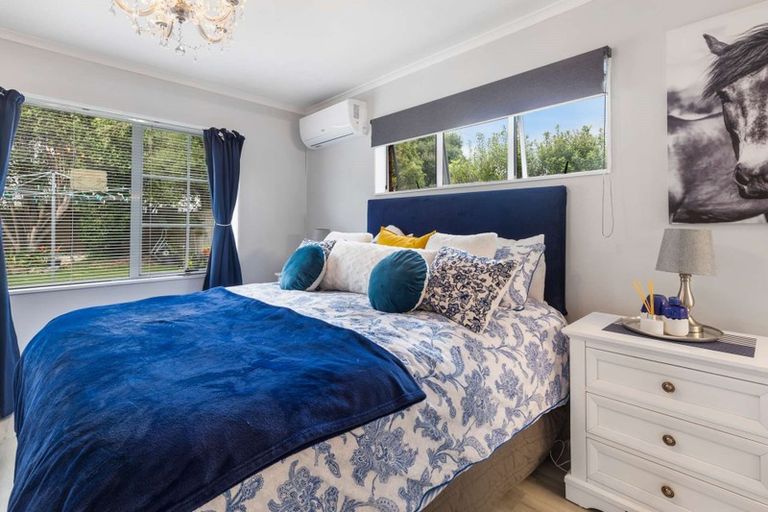 Photo of property in 5 Rosebank Avenue, Kelvin Grove, Palmerston North, 4414