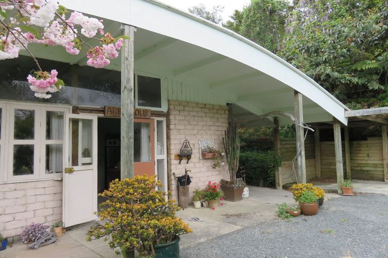 Photo of property in 950 Matakana Valley Road, Whangaripo, Wellsford, 0972