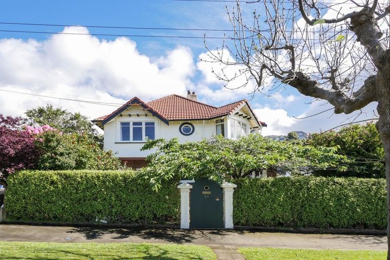 Photo of property in 22 Valpy Street, Saint Clair, Dunedin, 9012