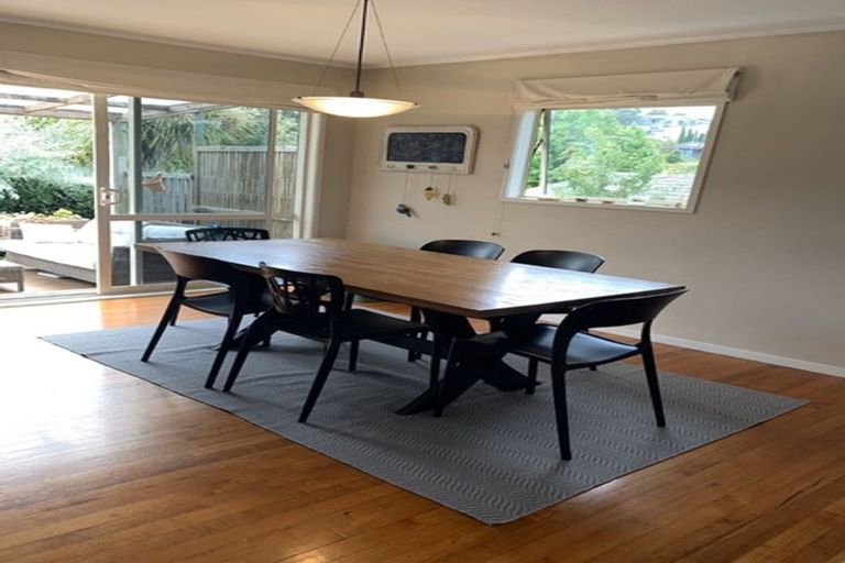 Photo of property in 21 St Ives Terrace, Mairangi Bay, Auckland, 0630