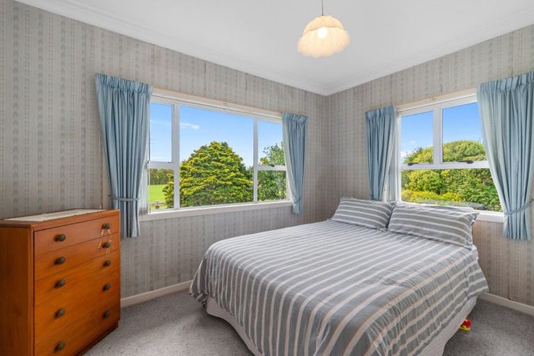 Photo of property in 180 Taupaki Road, Taupaki, Henderson, 0782