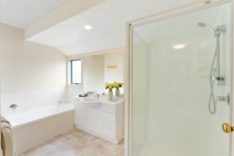 Photo of property in 76 Drake Street, Howick, Auckland, 2014