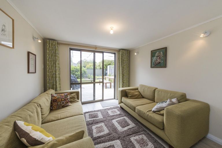 Photo of property in 12 Parata Street, Hokowhitu, Palmerston North, 4410