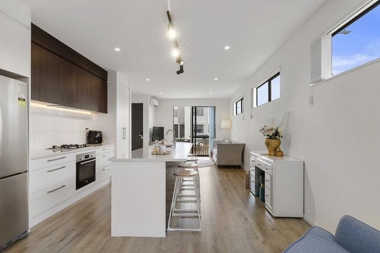 Photo of property in 2 Tumu Road, Papakura, 2110