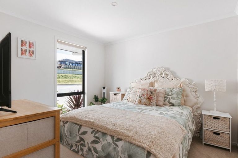 Photo of property in 39 Flounder Drive, Omokoroa, 3114