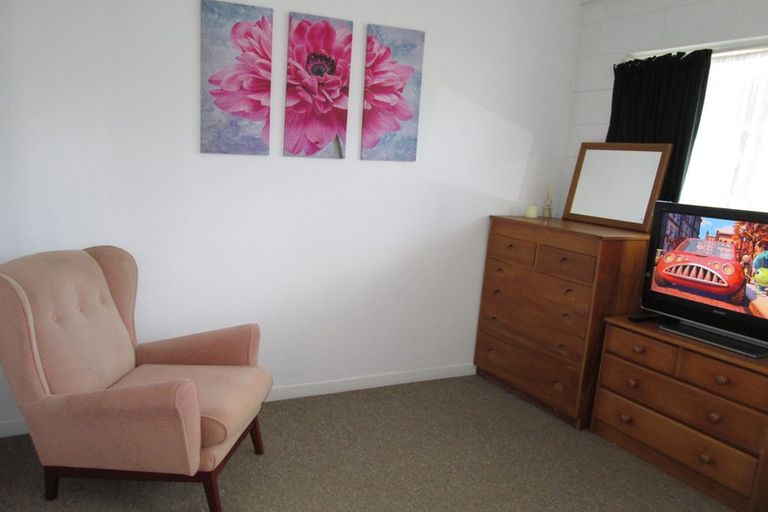 Photo of property in 53 Holland Road, Hillcrest, Auckland, 0627