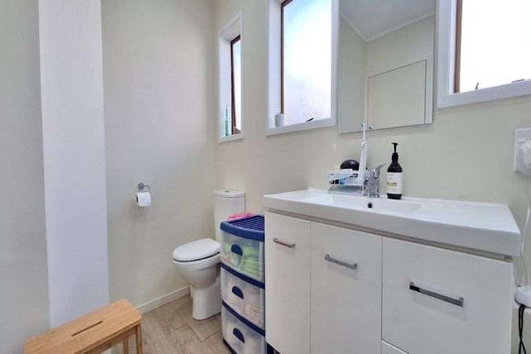 Photo of property in 1/32 Stredwick Drive, Torbay, Auckland, 0630