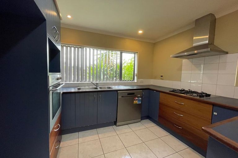 Photo of property in 69 Wayne Francis Drive, Flat Bush, Auckland, 2016