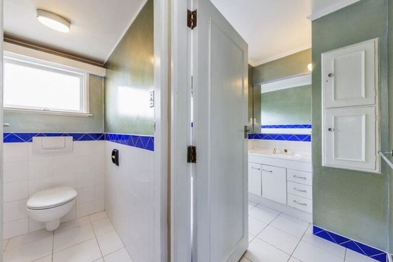 Photo of property in 19 Sheffield Street, Awapuni, Palmerston North, 4412