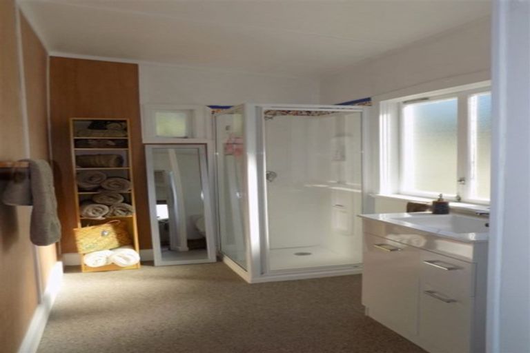 Photo of property in 14 Featon Road, Waihi, 3610