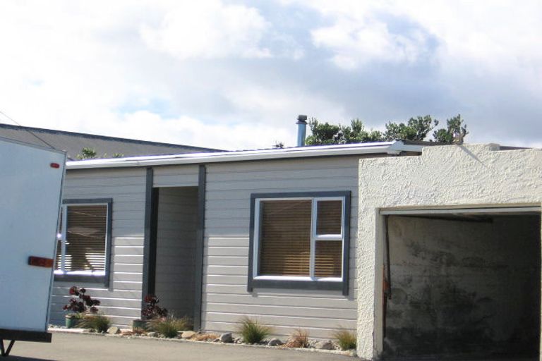 Photo of property in 12 Oriental Street, Petone, Lower Hutt, 5012