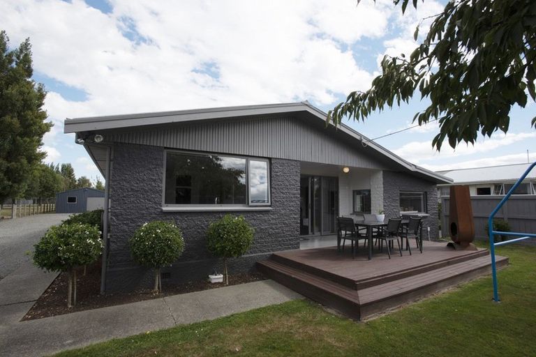 Photo of property in 1 Anne Street, Winton, 9720