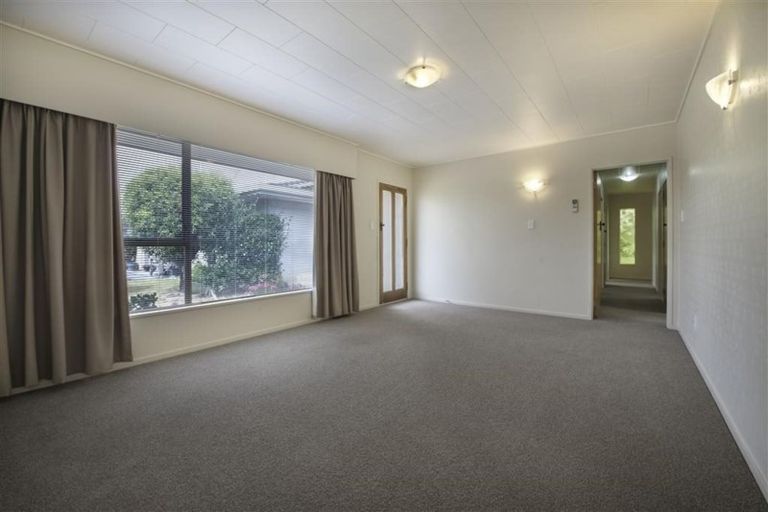 Photo of property in 3/17 Ngarimu Crescent, Taradale, Napier, 4112