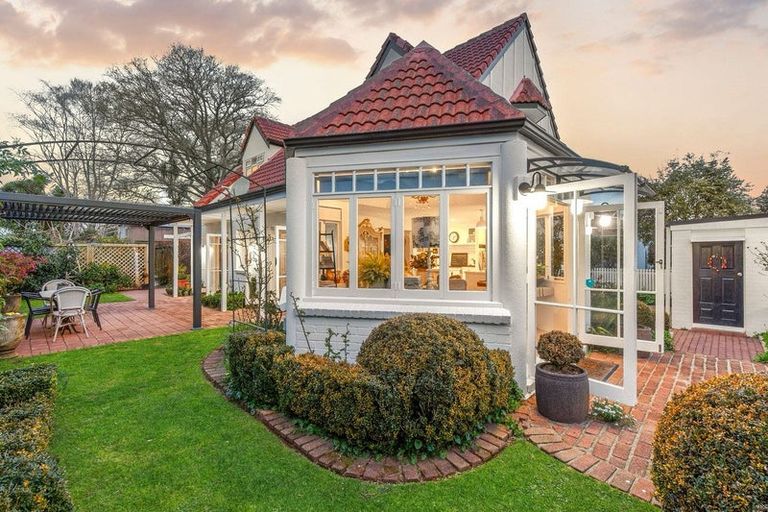 Photo of property in 25 Hall Street, Cambridge, 3434