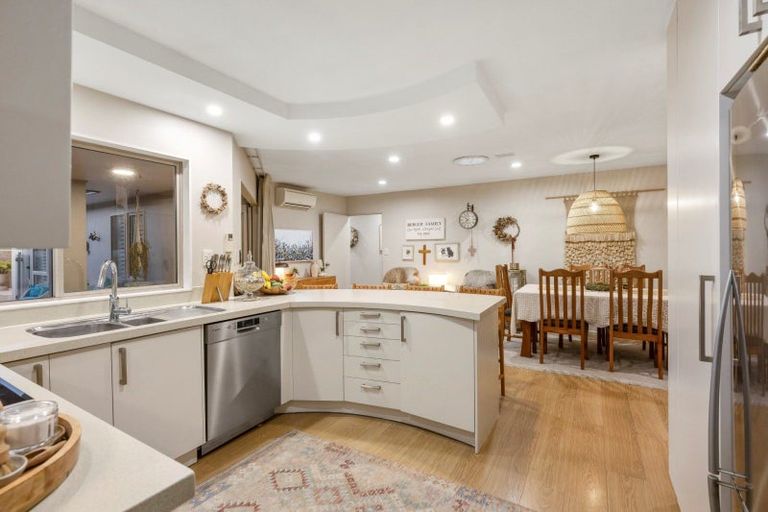 Photo of property in 81 Katerini Grove, Papamoa Beach, Papamoa, 3118