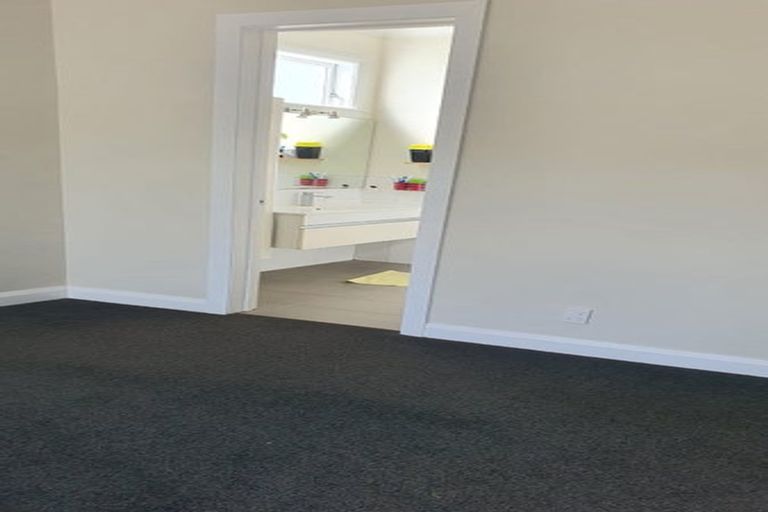 Photo of property in 5 Tahi Street, Miramar, Wellington, 6022