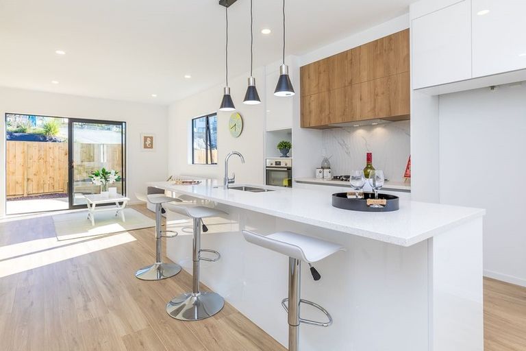 Photo of property in 28 Waihou Crescent, Albany Heights, Auckland, 0632